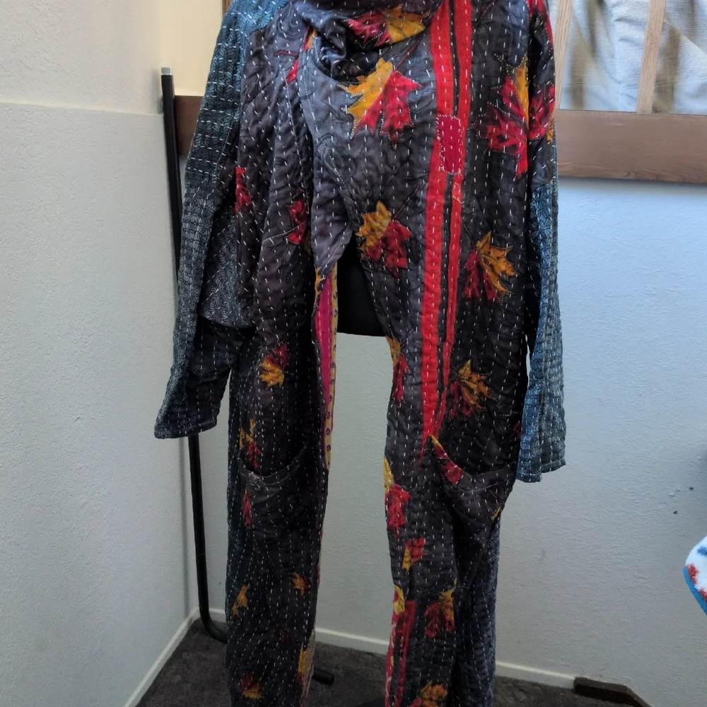 ✨ Kantha Bae Cowl Split Pullover Osfm - Picture 8 of 10